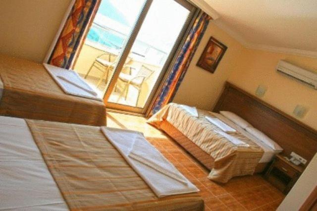 Honeymoon Beach 马尔马里斯 客房 照片